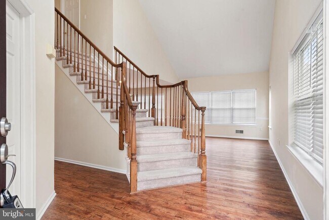 Building Photo - 87 Canal View Dr