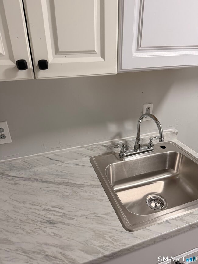 Foto del edificio - 197 S Leonard St