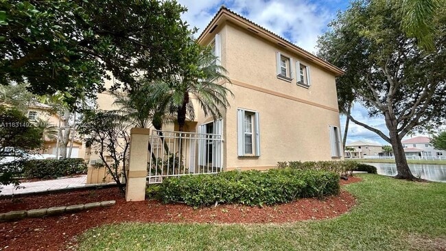 Building Photo - 677 NW 170th Terrace
