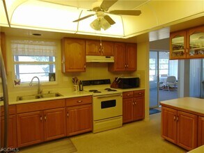 Building Photo - 1092 Riverbend Dr