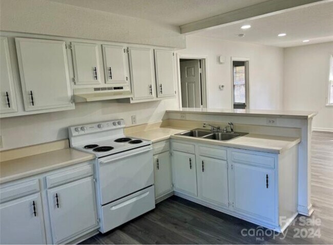 Foto del edificio - 502 4th St Pl SW