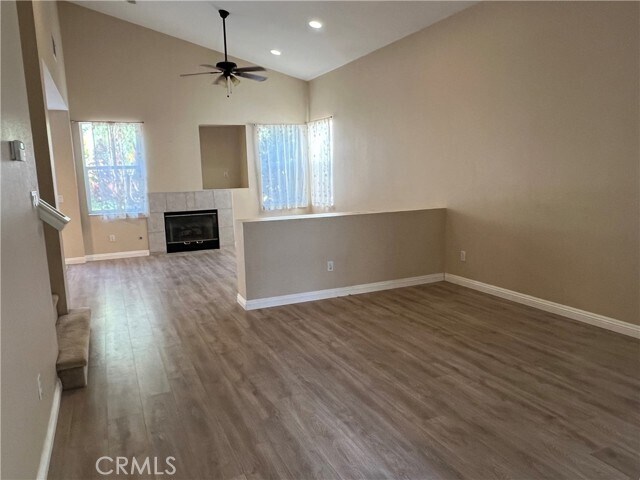Building Photo - 16158 Hoffman Ct