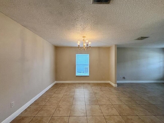 Building Photo - 15133 Moultrie Pointe Rd