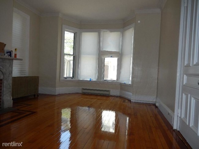Building Photo - 265 Princeton St