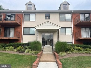 Building Photo - 125N Clubhouse Dr SW