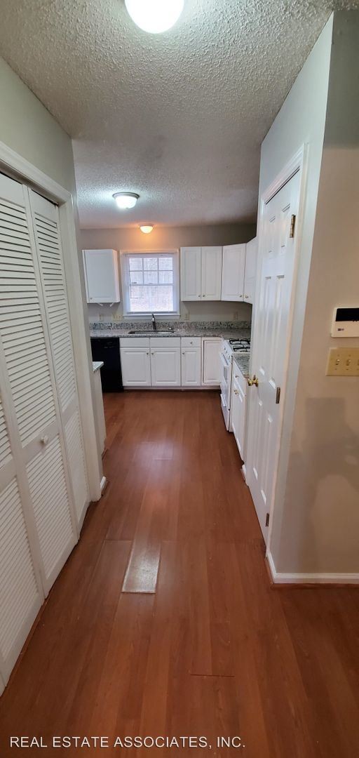 Building Photo - 3 br, 2.5 bath House - 5307 Stardust Drive