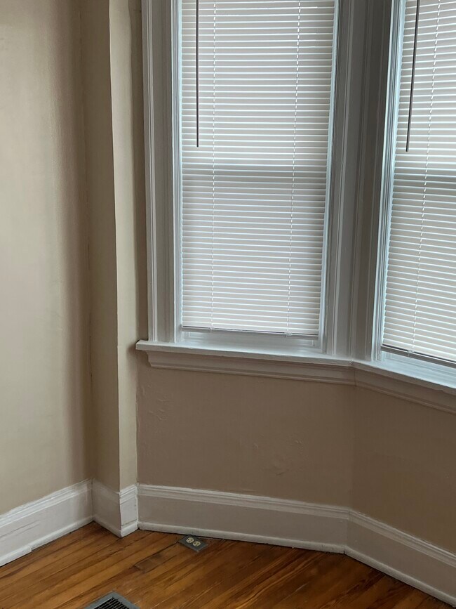 Foto del edificio - 3740 Edwards Rd