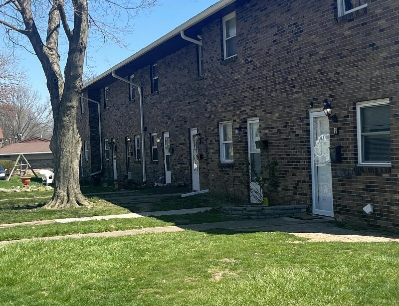 2363 Woodbrook Cir N, Columbus, OH 43223 House Rental in Columbus, OH