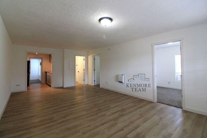 Foto principal - 224204 E Main St