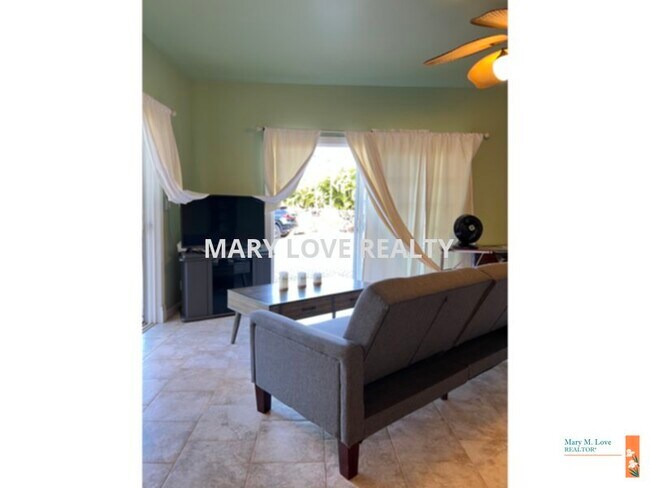 Building Photo - Located in one of Kona's premier subdivisi...