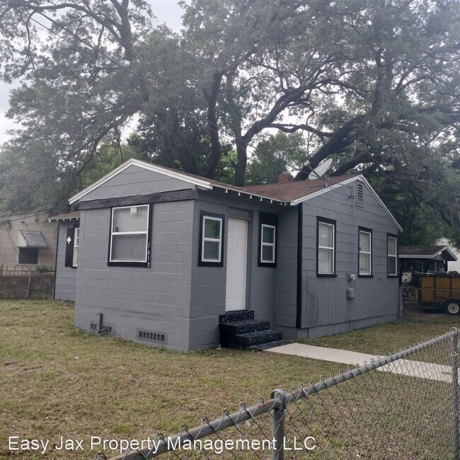 Building Photo - 3 br, 1 bath House - 1611 W 34th St.