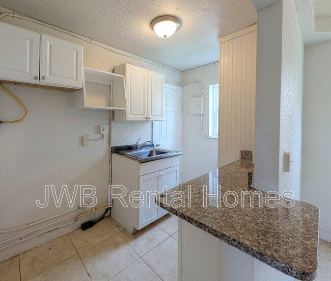 Foto del edificio - 222 16th Ave N