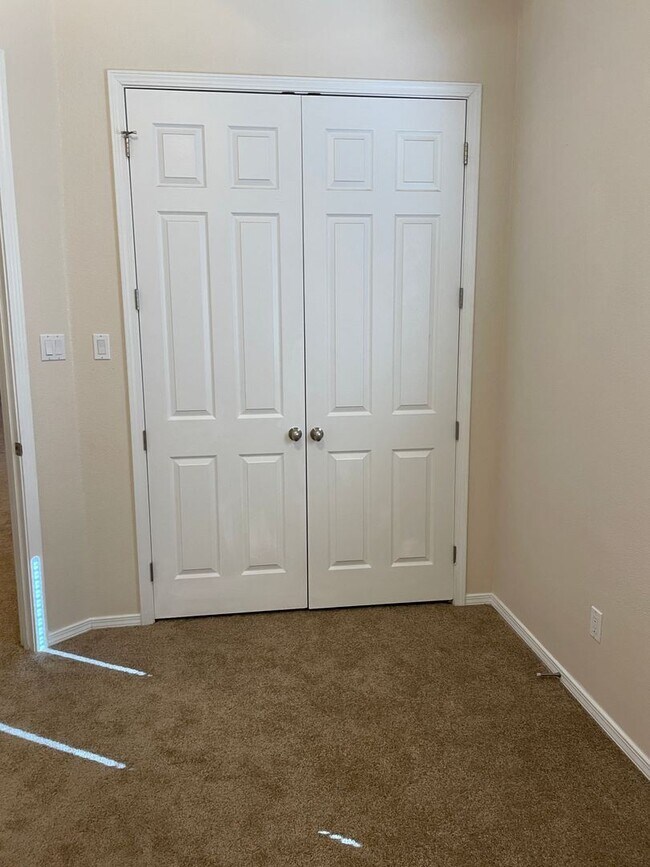 Building Photo - 3 br, 2 bath House - 7 EC Tucker Court (401)