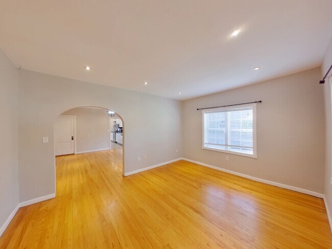 Foto del edificio - 144 S Sedgwick St