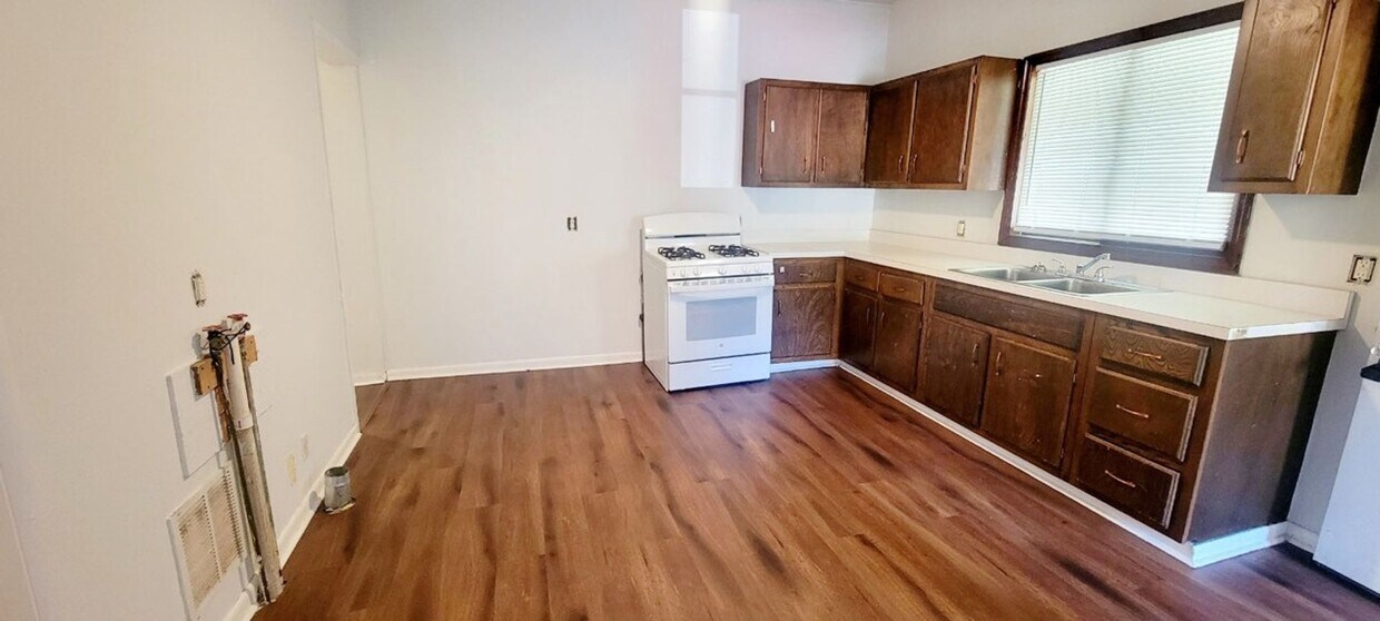 Primary Photo - 126 Third St.