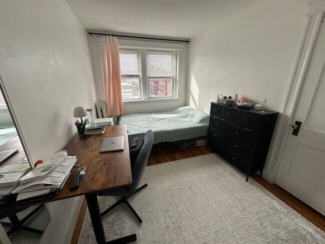 Building Photo - 103 Summer St