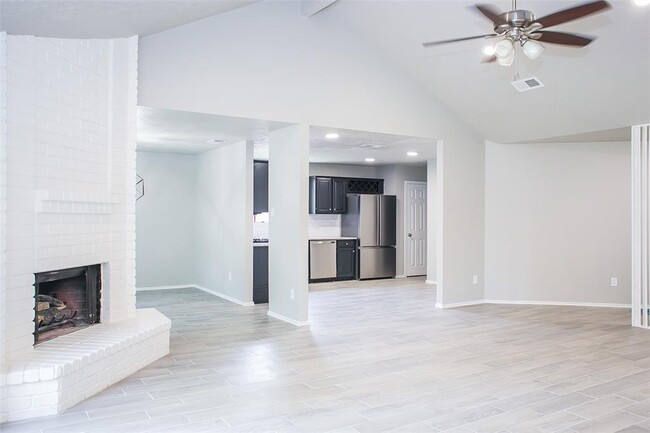 Building Photo - 13318 Raven Roost Dr
