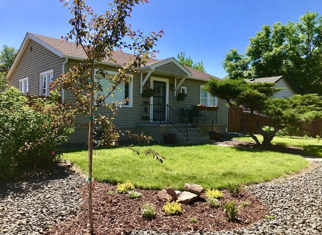 Triplex with three apartments. PEACEFUL... - 4400 S Lincoln St