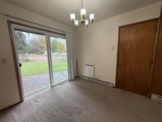 Foto del edificio - 163 NE Lincoln Ct