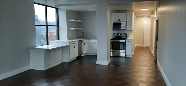 Building Photo - 112 Washington Plz