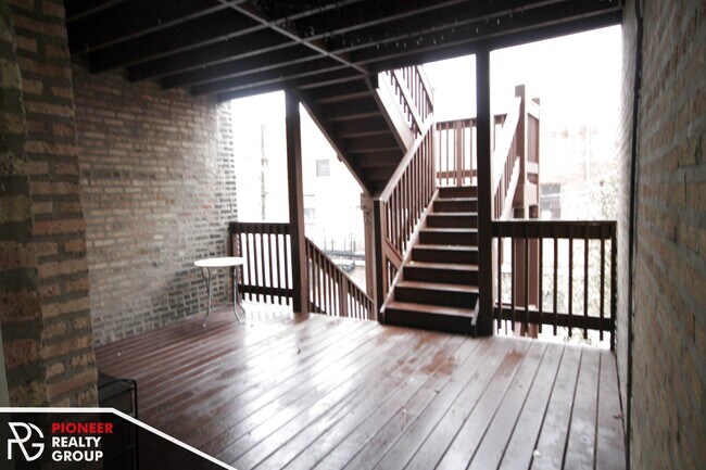 Building Photo - 3428 W Parker Ave