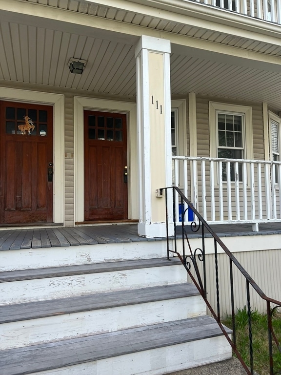 Building Photo - 111 E Elm Ave