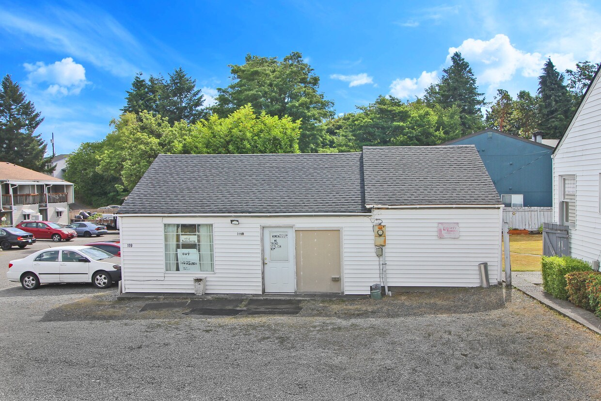 Foto principal - 3119 Bridgeport Way W
