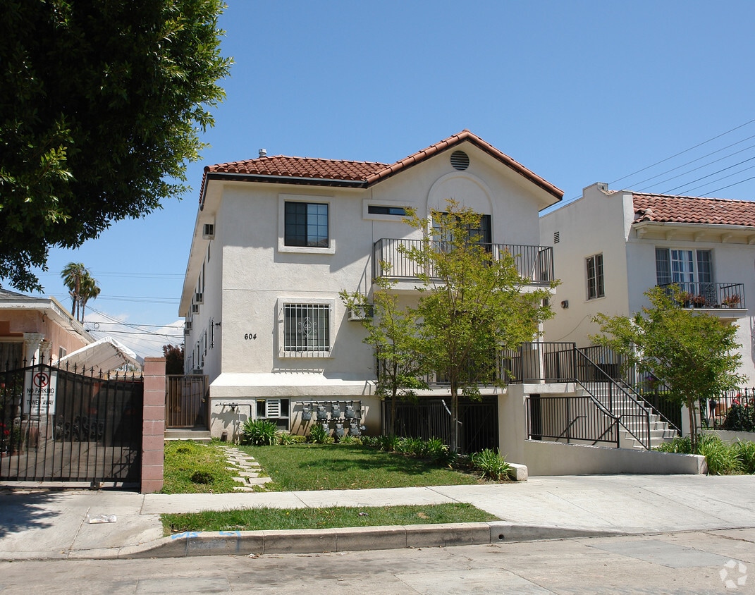 Building Photo - 604 N Serrano Ave