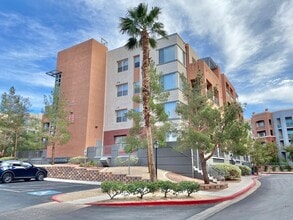 Building Photo - 39 E Agate Ave