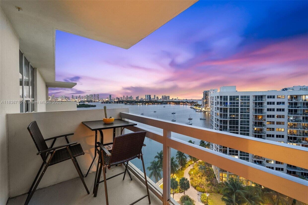 Foto principal - 1500 Bay Rd