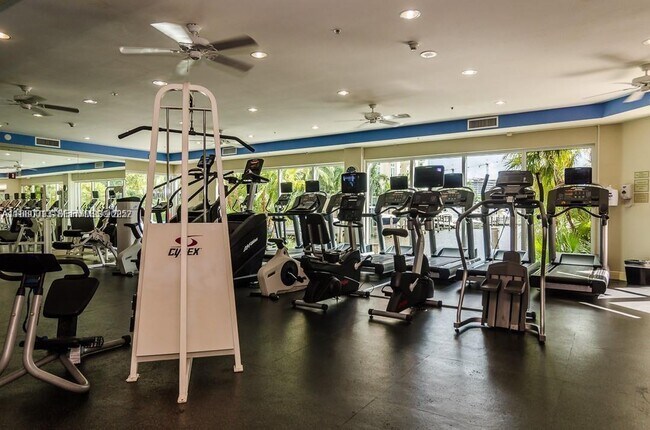 Foto del edificio - 3370 Hidden Bay Dr