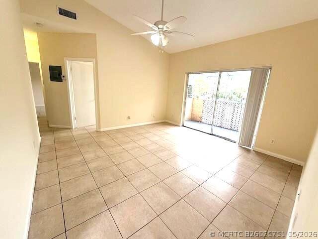 Foto del edificio - 671 Cypress Lake Blvd