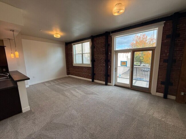 Foto del edificio - 160 Liberty St NE