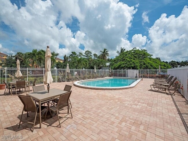 Building Photo - 4629 Bayshore Dr