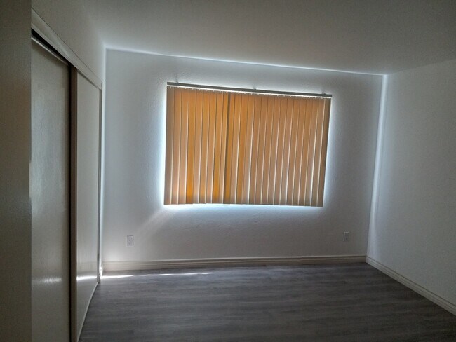 Foto del edificio - 9038 Orion Ave