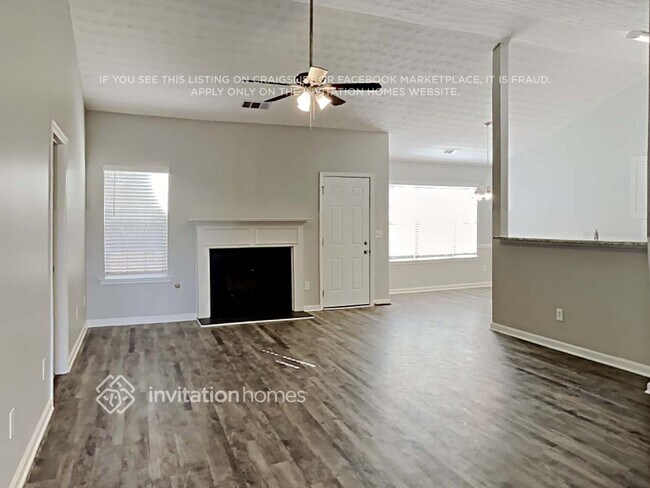 Building Photo - 1695 Neighborhood Walk