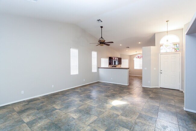 Building Photo - 6364 Gentlewood Ave