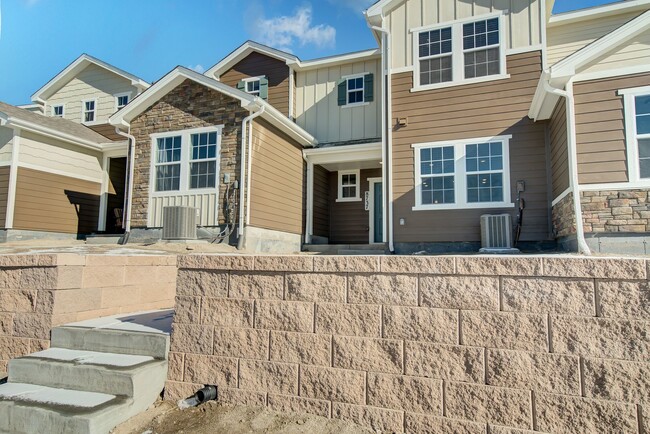 Building Photo - New Townhouse in Wolf Ranch, D#20