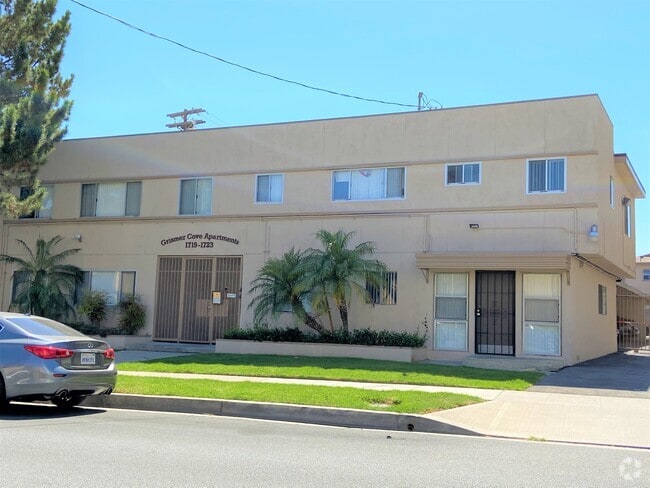 Building Photo - Grismer Cove
