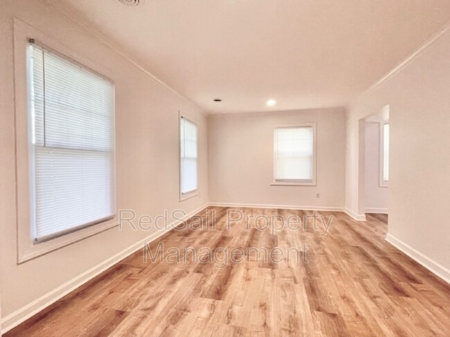 Building Photo - 5492 Olde Towne Rd