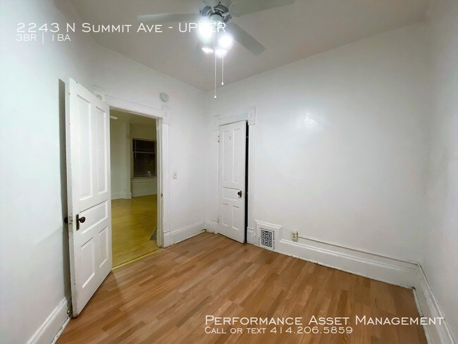 Building Photo - 2243 N Summit Ave