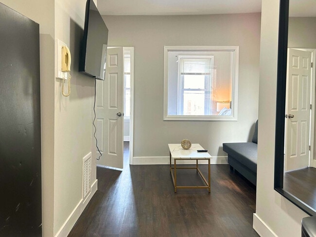 Foto del edificio - 128 Bainbridge St