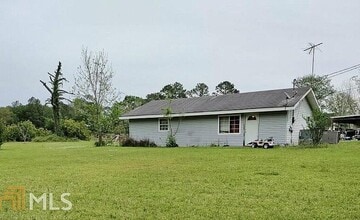 Building Photo - 25 Rainbow Dr