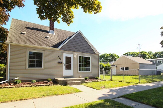Foto del edificio - Spacious 3 bedroom 1.5 Bath Gem Available ...