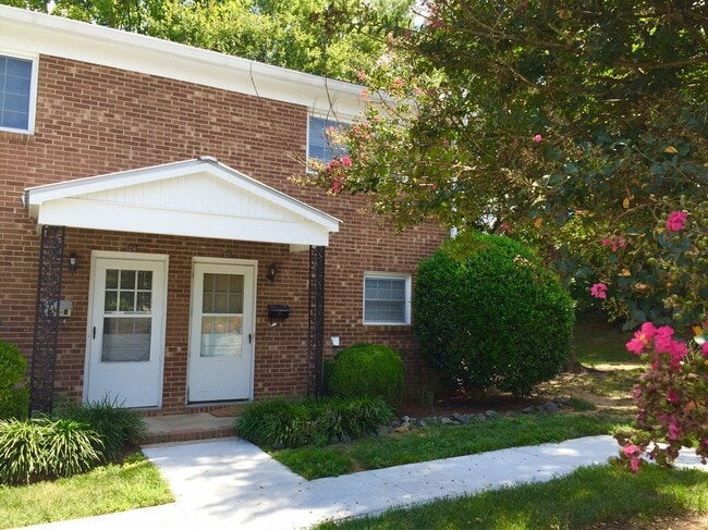 Building Photo - 506 N. Greensboro St