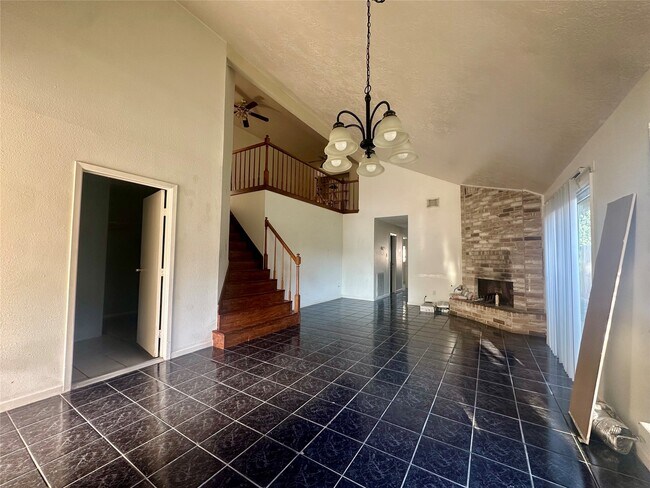 Foto del edificio - 5144 Beaverhill Dr