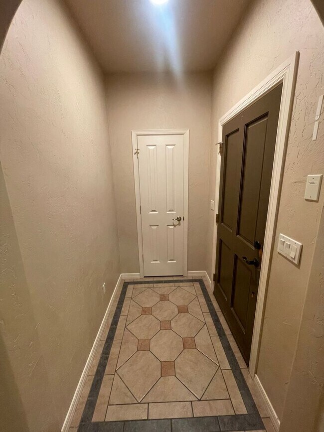 Foto del edificio - Lovely 4 Bedroom/2 Bath home in the Heart ...