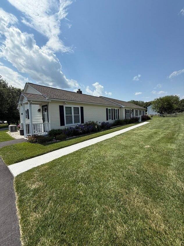House Front - 6730 Woodbine Rd
