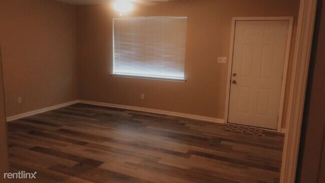 Foto del edificio - 3 br, 1.5 bath House - 1709 Brown Rd