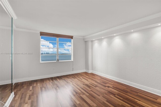 Foto del edificio - 2333 Brickell Ave
